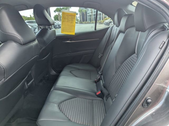 Used 2022 Toyota Camry SE FWD image 14