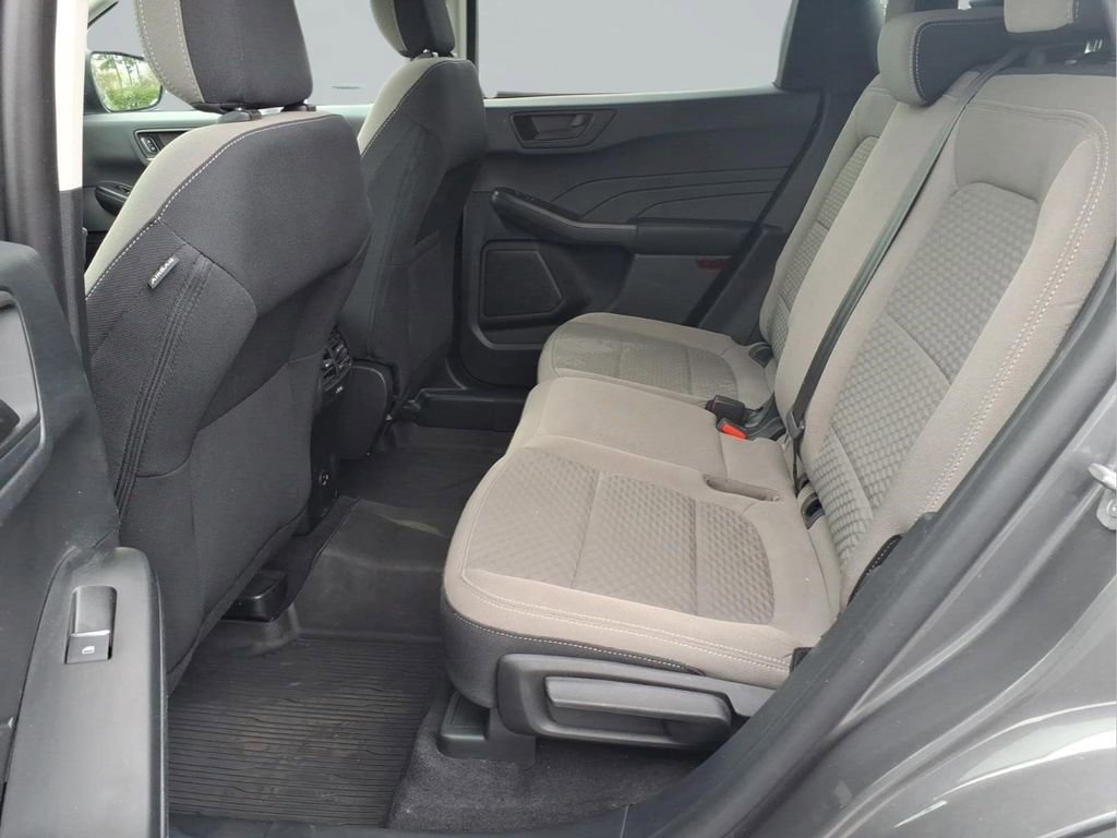 Used 2022 Ford Escape SE w/ Cold Weather Package image 25