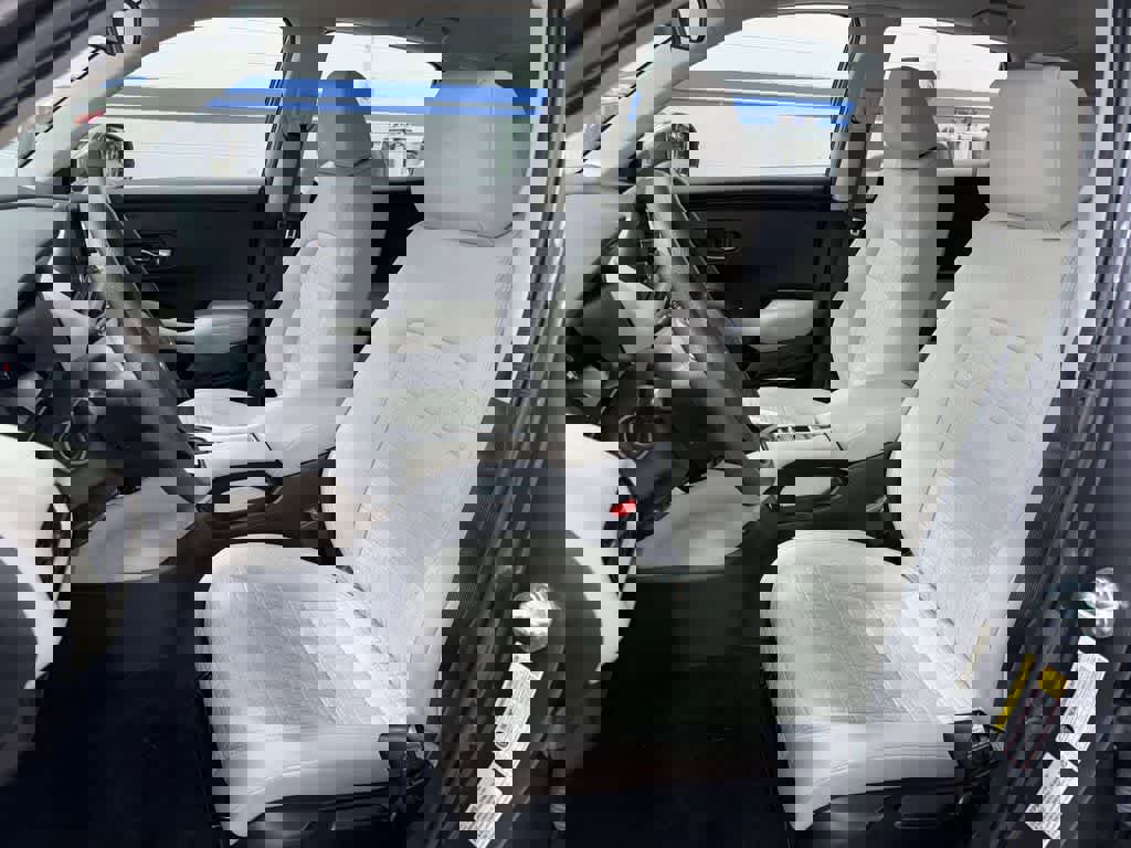 Used 2023 Honda HR-V LX image 15