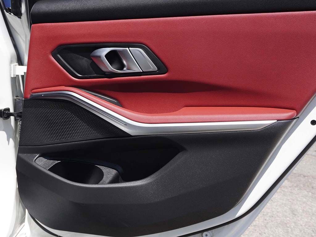 Used 2022 BMW 330i xDrive Sedan w/ Premium Package 2 image 23