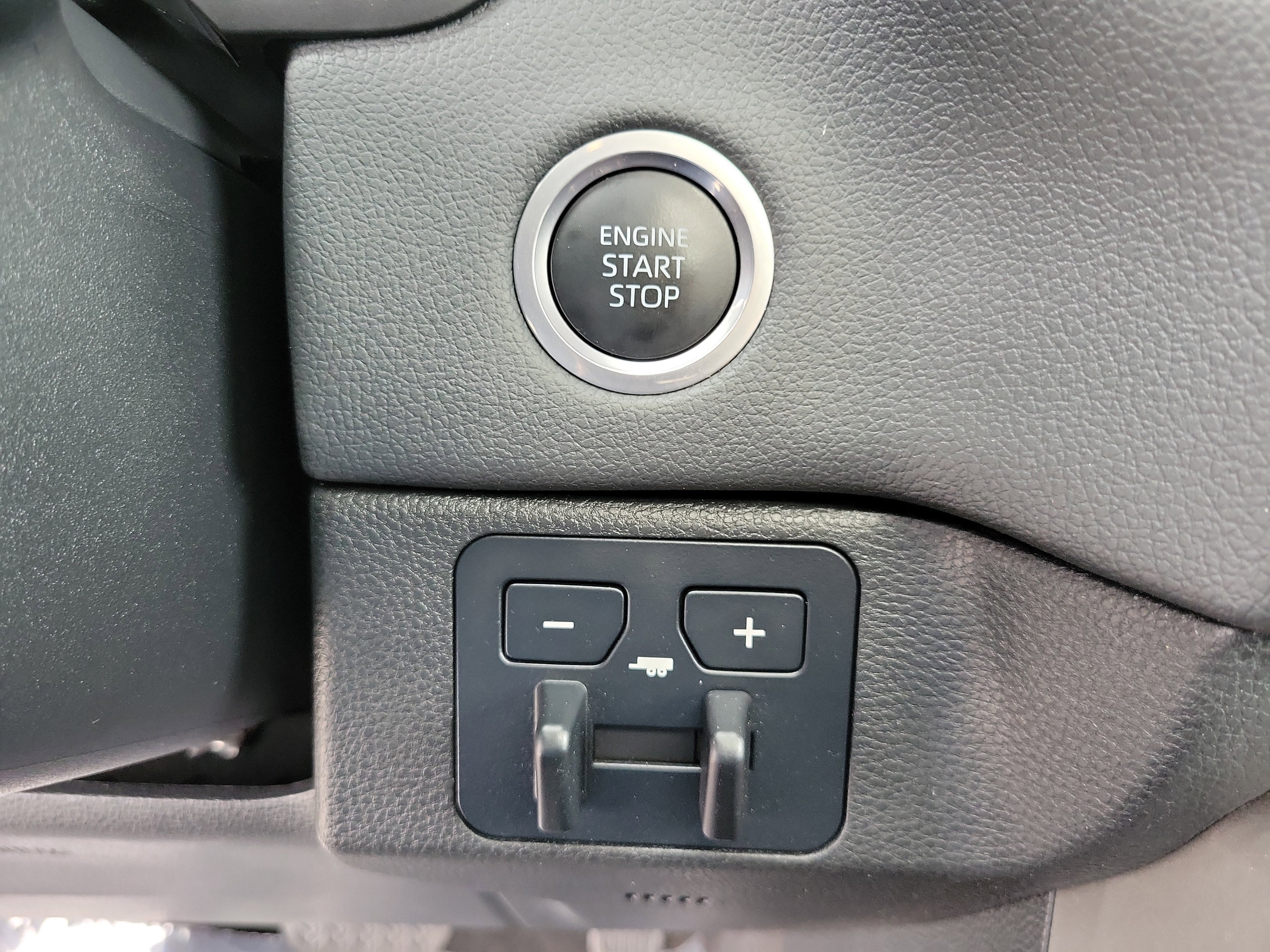 Used 2023 Toyota Tundra Limited w/ Power Package RWD image 19