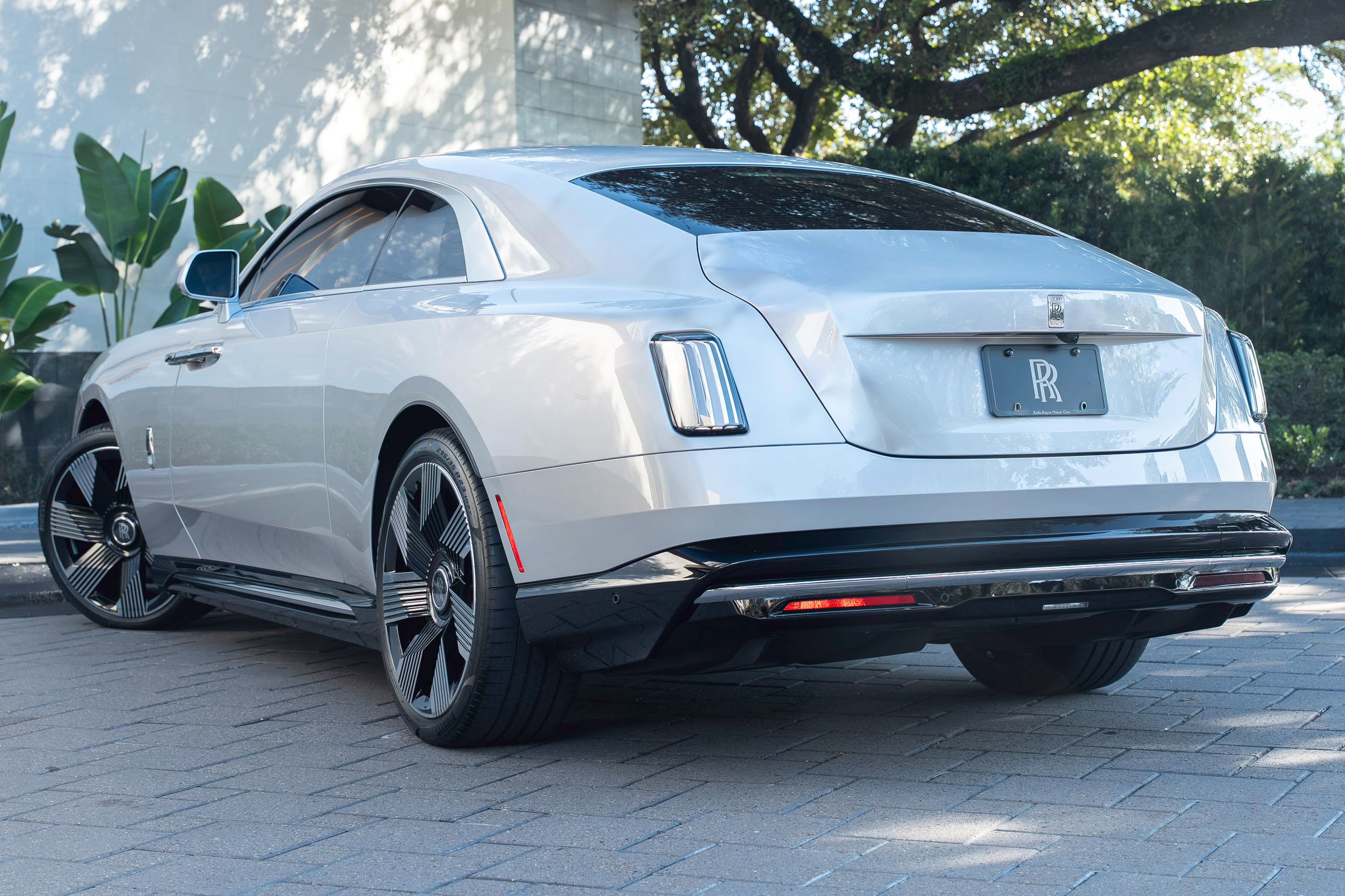 Used 2024 Rolls-Royce Spectre w/ Spectre Launch Package AWD/4WD image 48