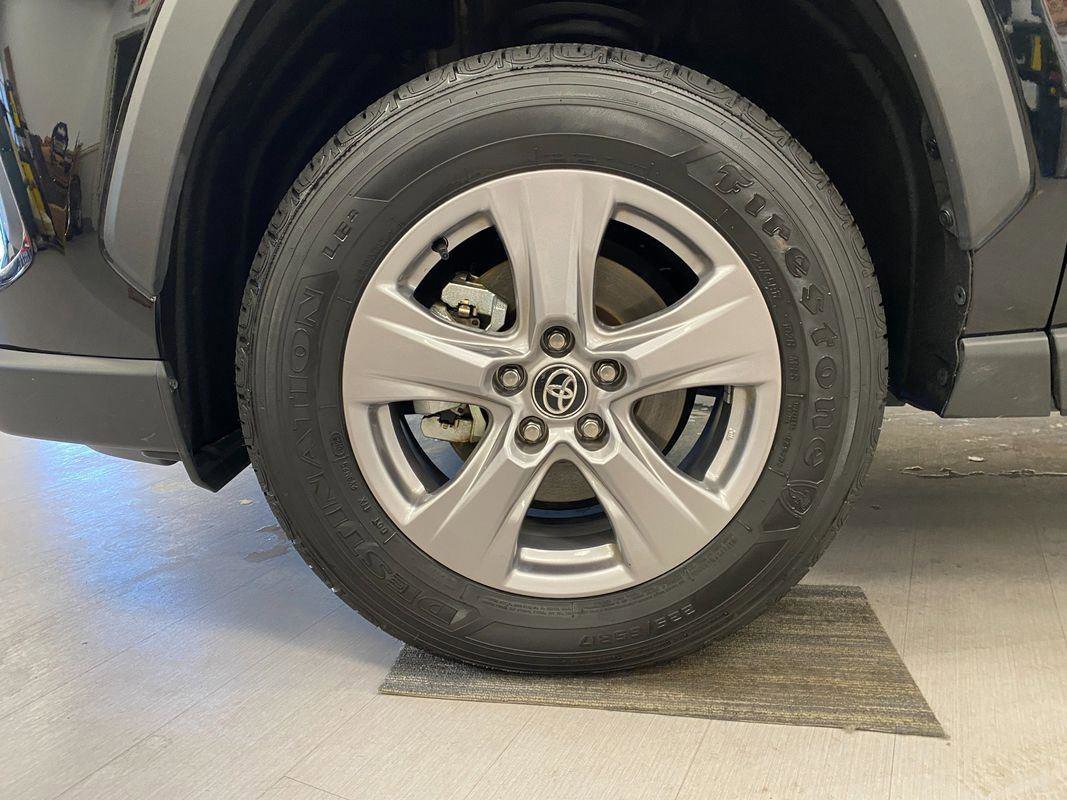 Used 2025 Toyota RAV4 XLE image 18