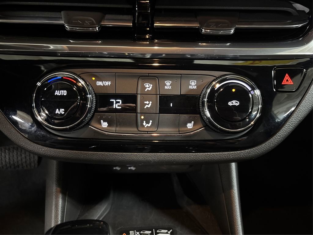 Used 2025 Buick Envista Sport Touring w/ Convenience I Package FWD image 31