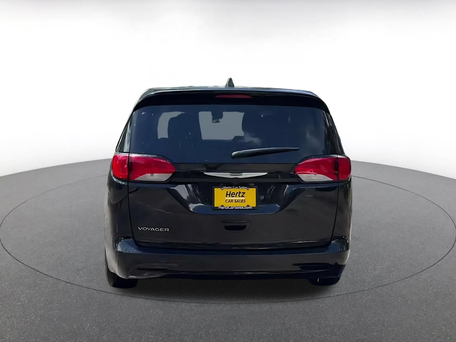 Used 2024 Chrysler Voyager LX FWD image 12