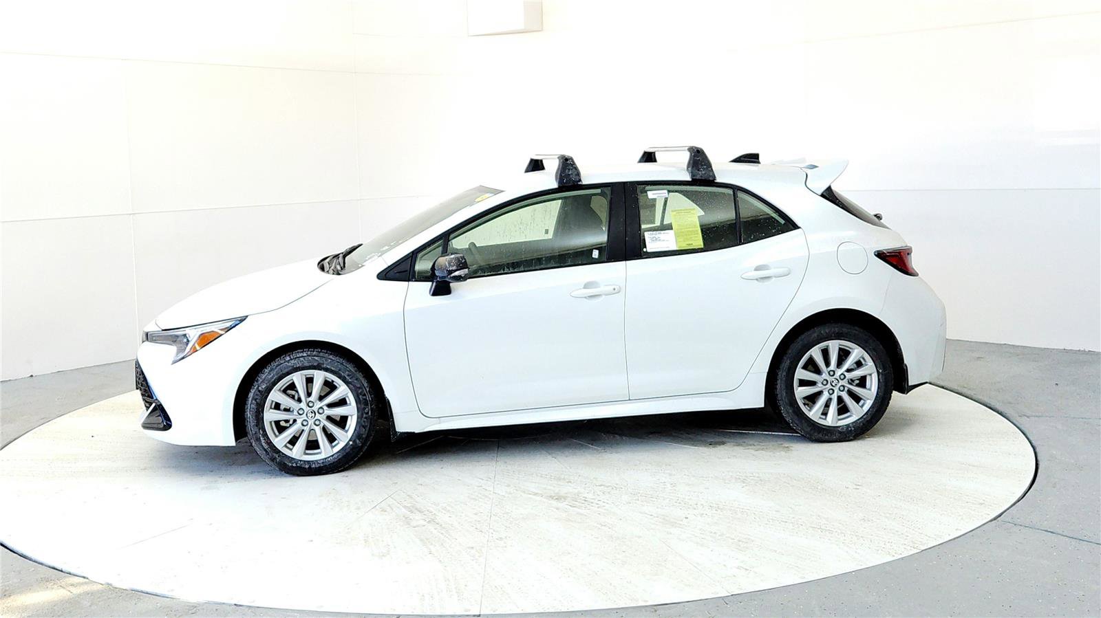 New 2026 Toyota Corolla SE image 3