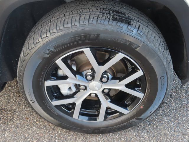 Used 2023 Jeep Grand Cherokee Limited image 19