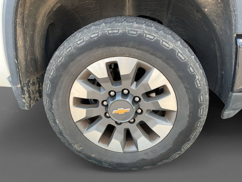 Used 2024 Chevrolet Silverado 2500 Custom w/ Custom Value Package AWD/4WD image 12