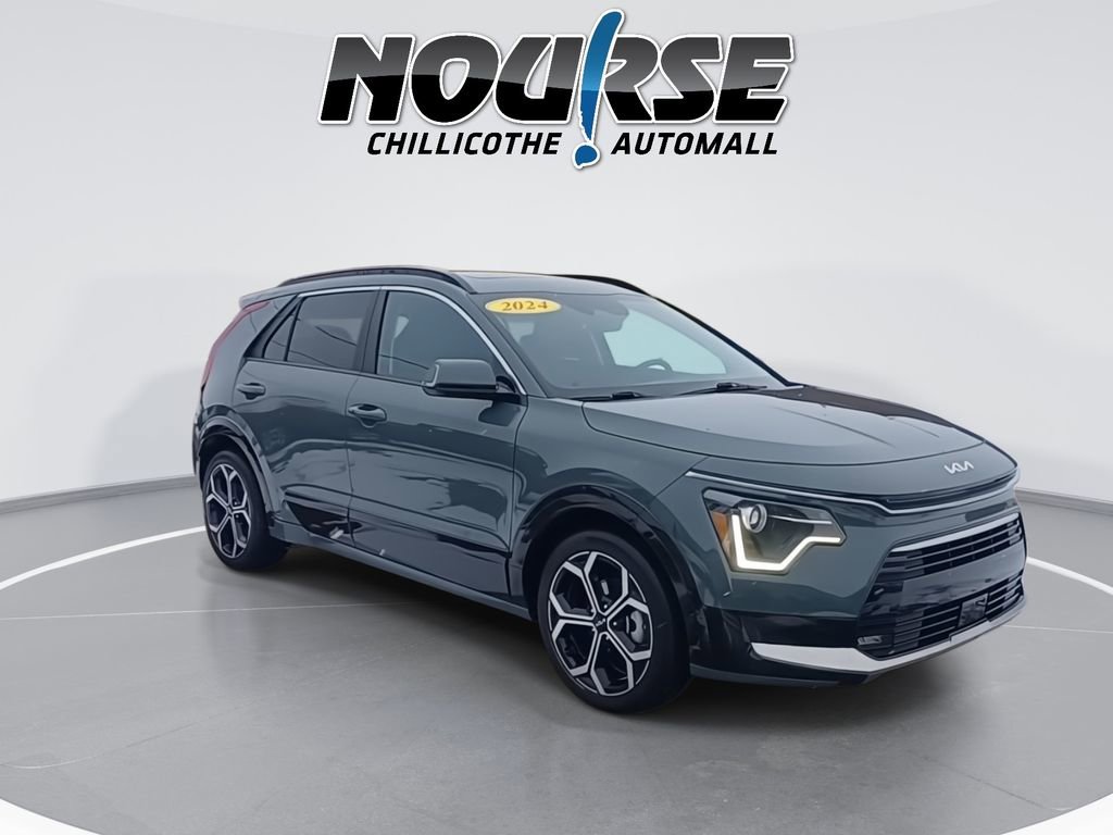 Used 2024 Kia Niro EX Touring image 2