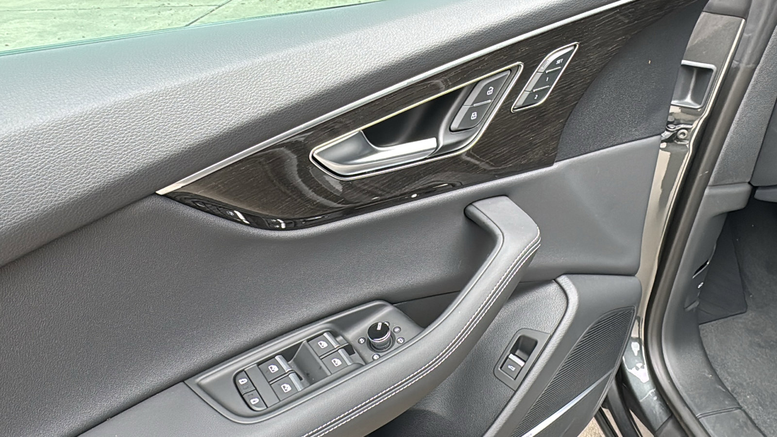 New 2026 Audi Q8 Premium Plus image 13