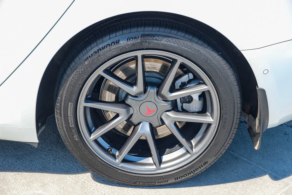 Used 2022 Tesla Model 3 Long Range AWD/4WD image 11