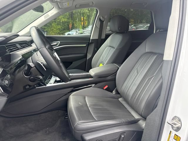 Used 2023 Audi e-tron Premium Plus w/ Premium Plus Package AWD/4WD image 11