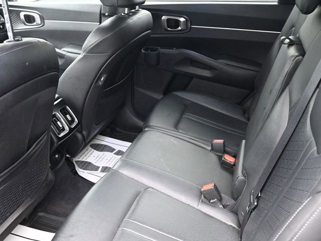 Used 2023 Kia Sorento S w/ Panoramic Sunroof Package image 18