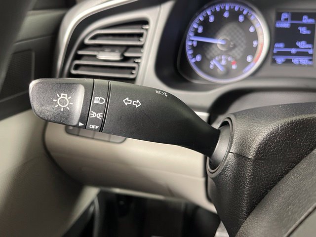 Used 2019 Hyundai Elantra SE FWD image 22