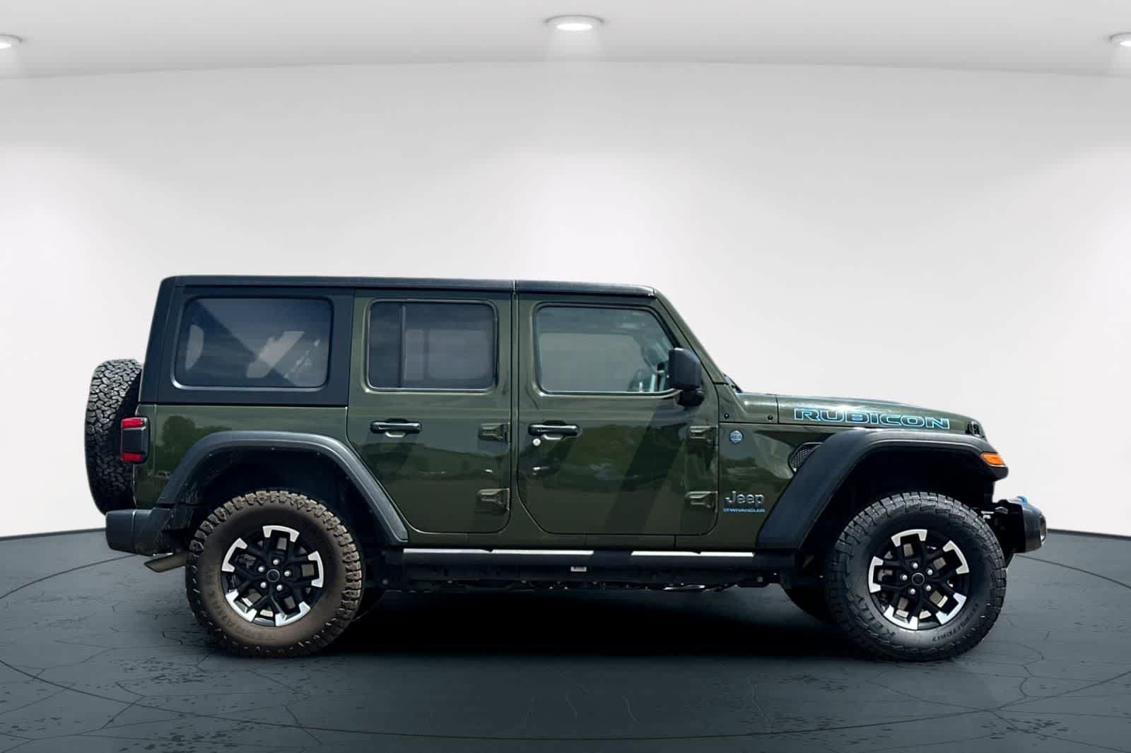 Used 2024 Jeep Wrangler Unlimited Rubicon 4xe AWD/4WD image 6