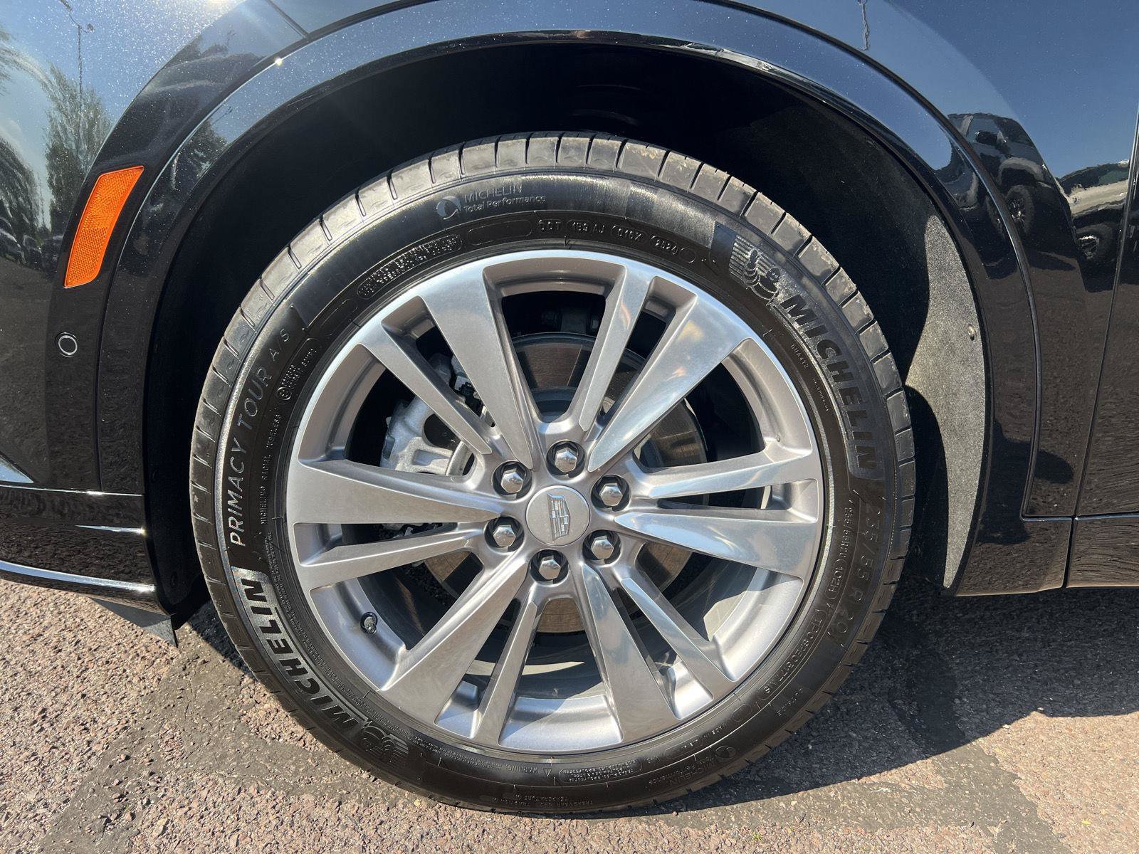 Used 2025 Cadillac XT6 Premium Luxury w/ Platinum Package AWD/4WD image 8
