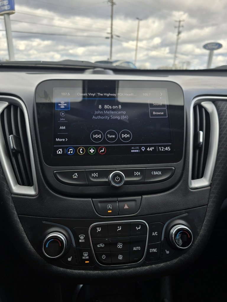 Used 2022 Chevrolet Malibu LT w/ Sport Edition image 18