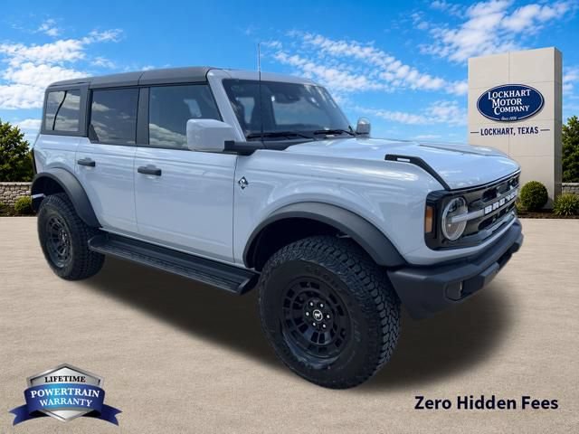 New 2026 Ford Bronco Outer Banks w/ Sasquatch Package