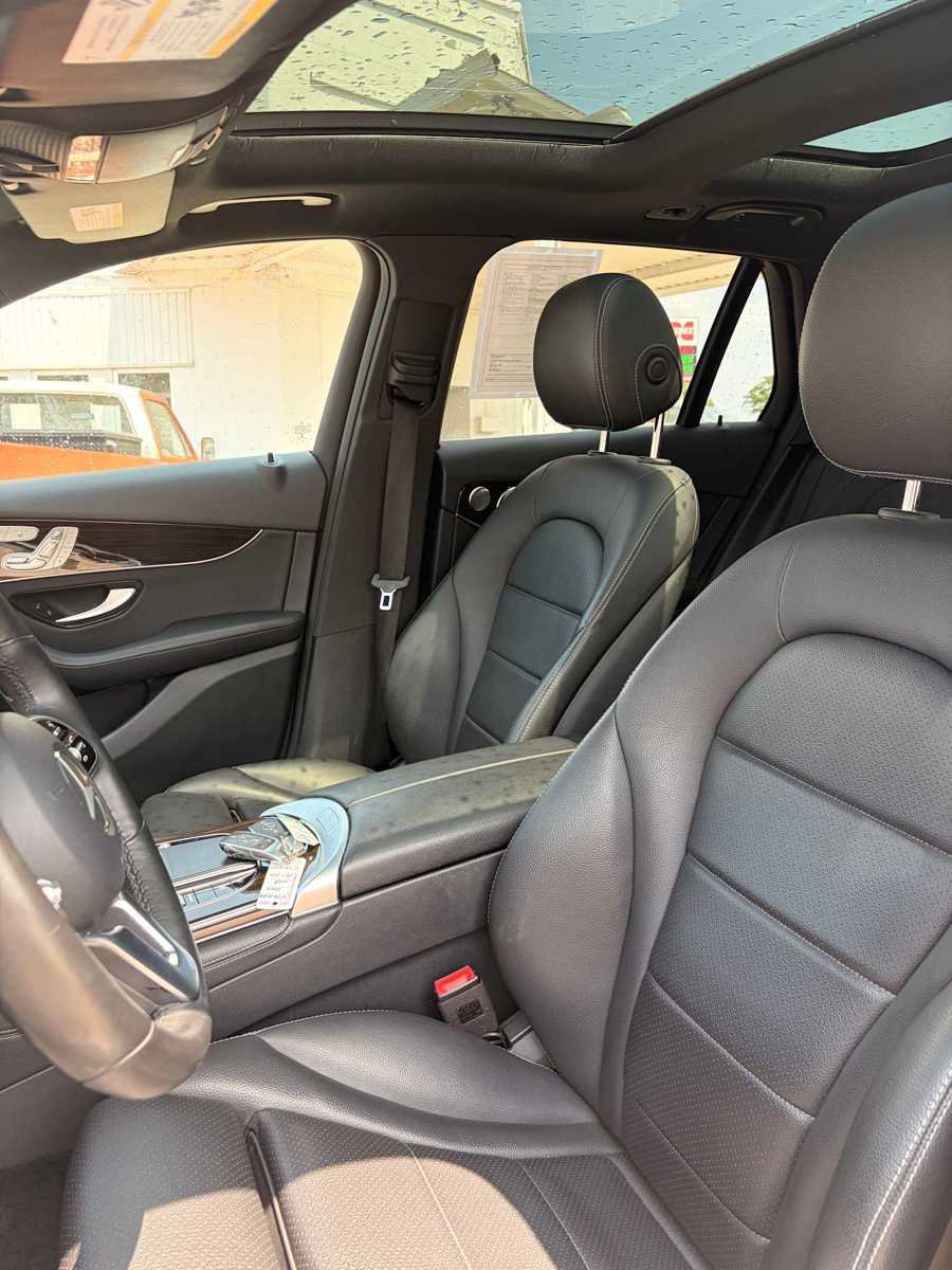 Used 2020 Mercedes-Benz GLC 300 4MATIC w/ Multimedia Package image 13