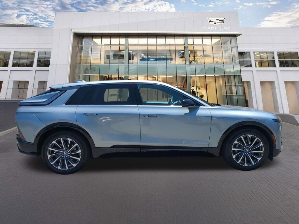 Certified 2024 Cadillac Lyriq Sport AWD/4WD image 4