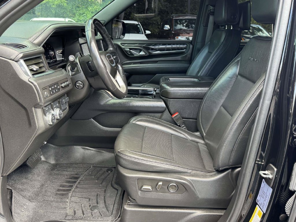 Used 2023 GMC Yukon XL Denali w/ Max Trailering Package AWD/4WD image 23