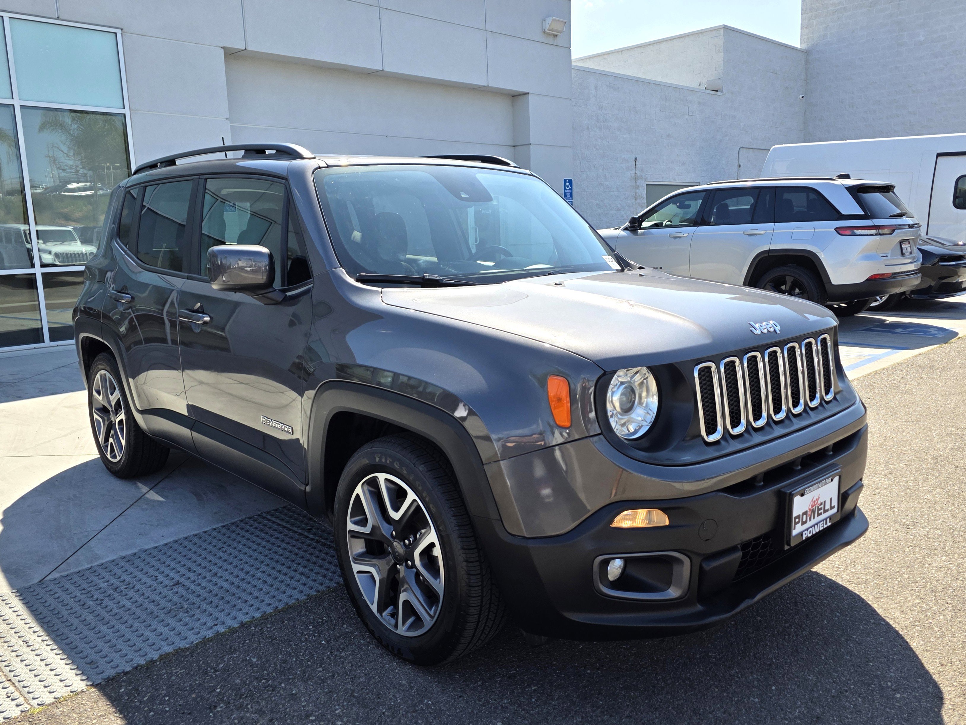 Used 2018 Jeep Renegade Latitude w/ Advanced Technology Group image 6