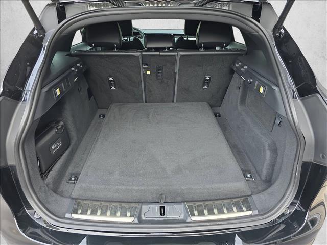 Certified 2025 Jaguar F-PACE R-Dynamic S image 12