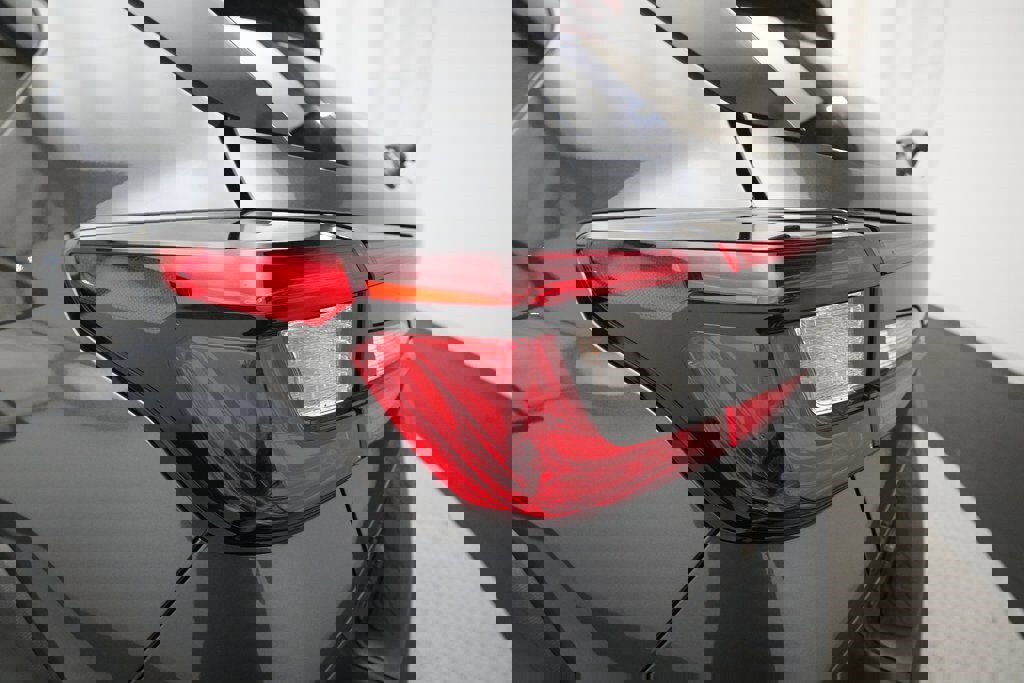 Used 2025 Subaru Crosstrek 2.5i Wilderness w/ Crosstrek Mirror Package image 32