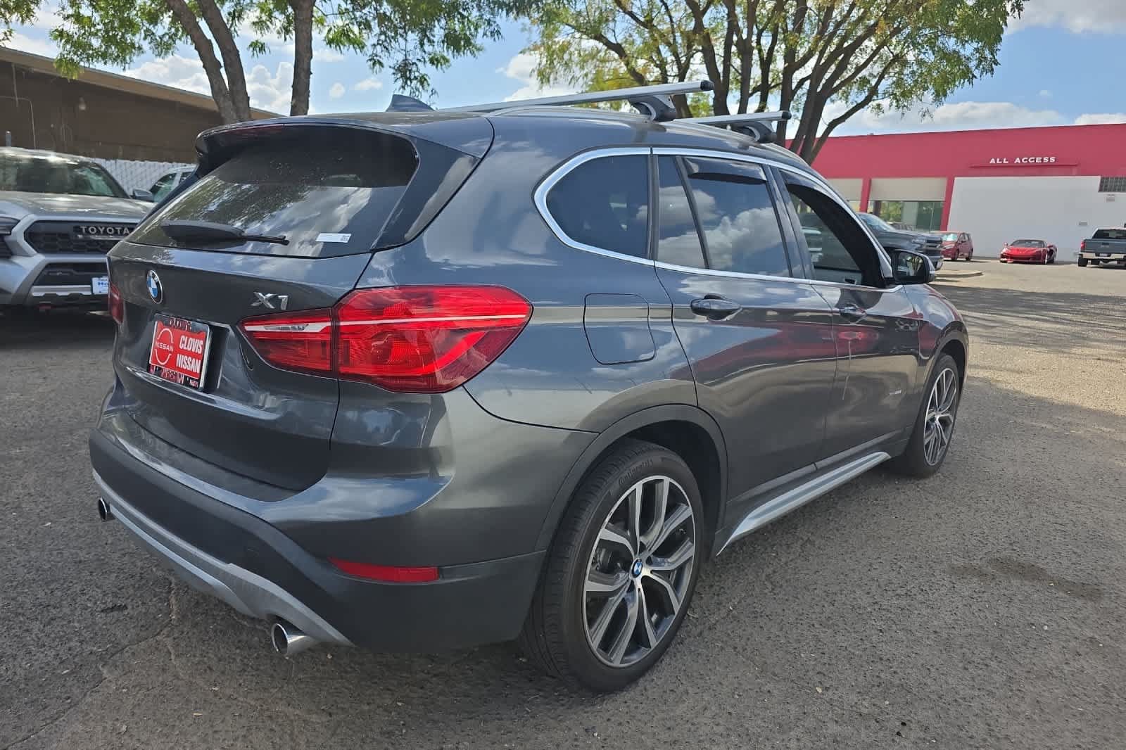 Used 2017 BMW X1 xDrive28i AWD/4WD image 3