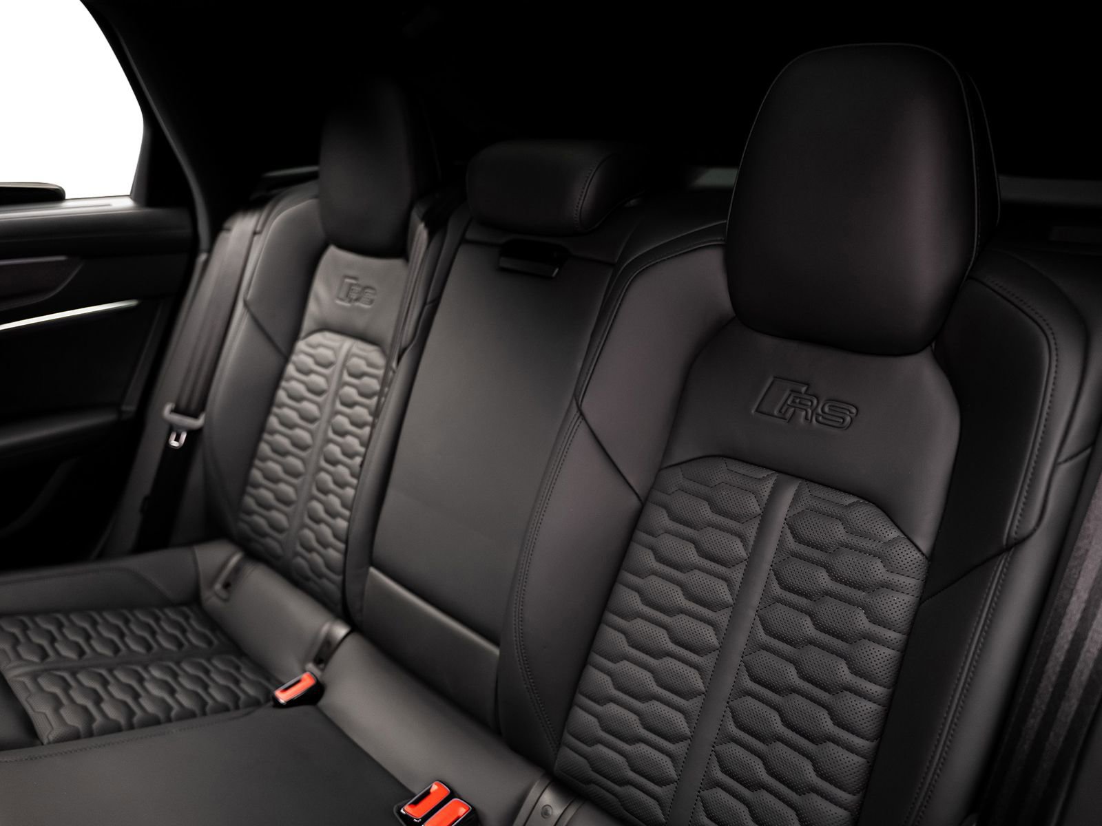 Used 2023 Audi RS 6 w/ Executive Package AWD/4WD image 39