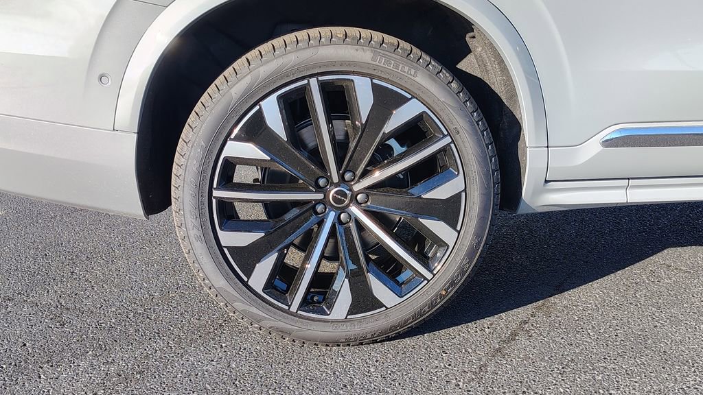 New 2026 Volvo XC90 B6 Ultra w/ Protection Package AWD/4WD image 34