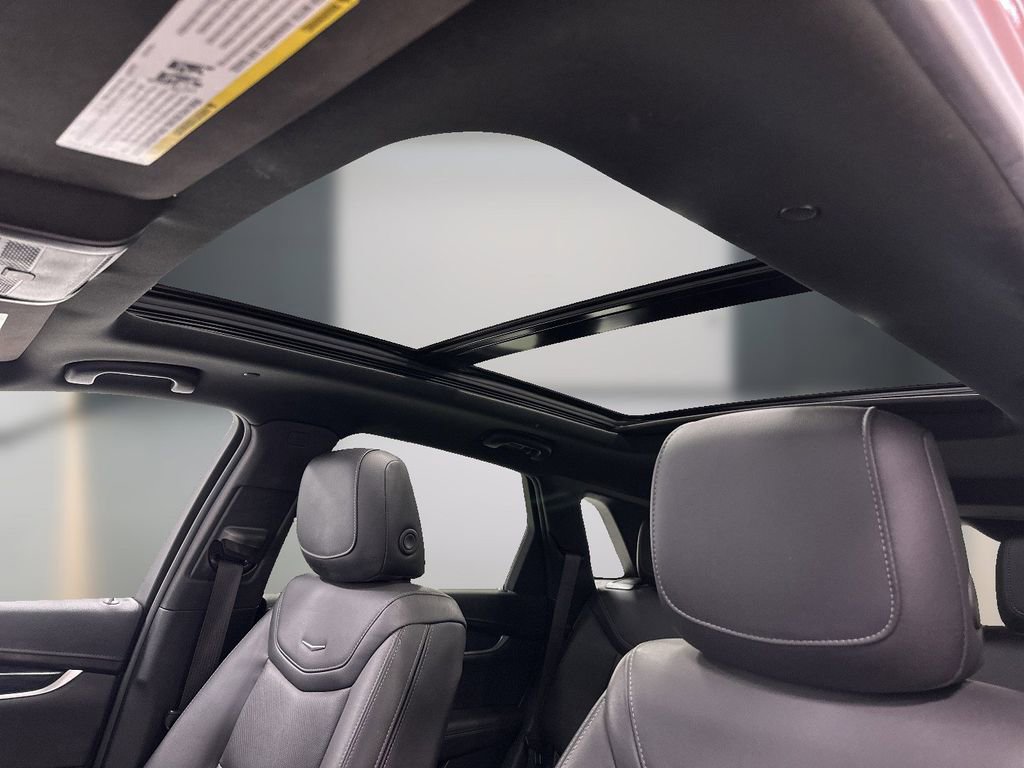 Used 2024 Cadillac XT5 Premium Luxury image 8