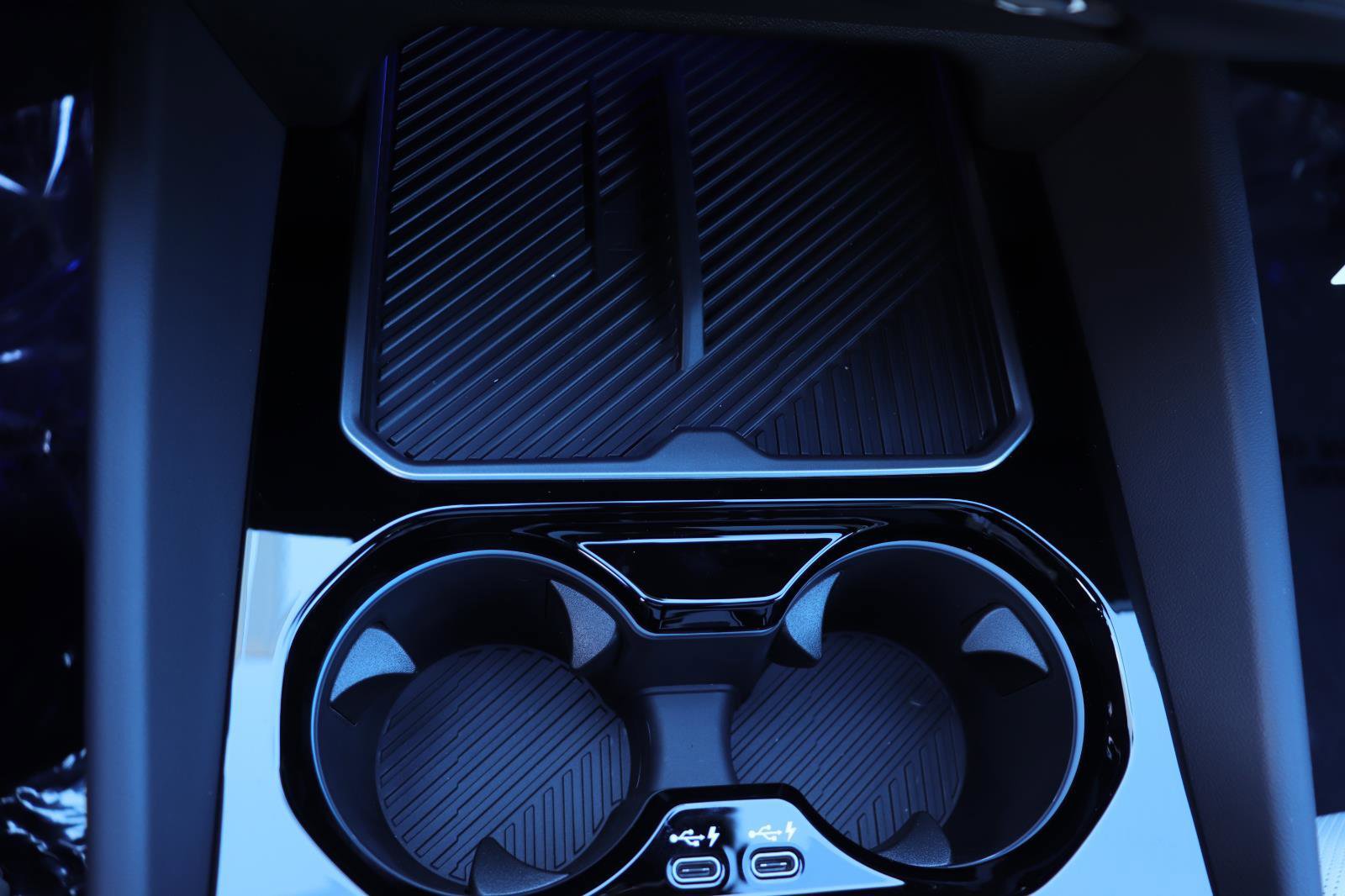 Used 2025 BMW 530i w/ Executive Package image 39