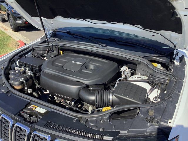 Used 2018 Jeep Grand Cherokee Laredo RWD image 42