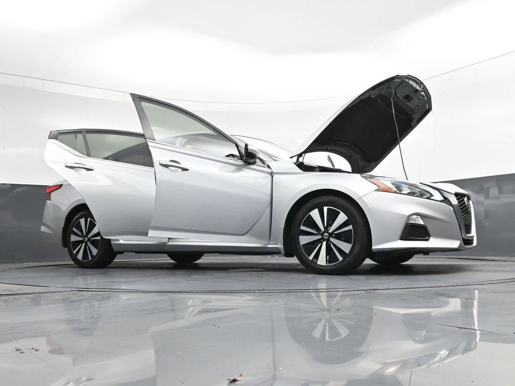 Used 2022 Nissan Altima 2.5 SV FWD image 49