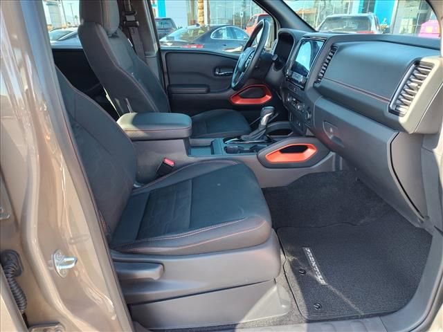 Used 2022 Nissan Frontier Pro-X image 11