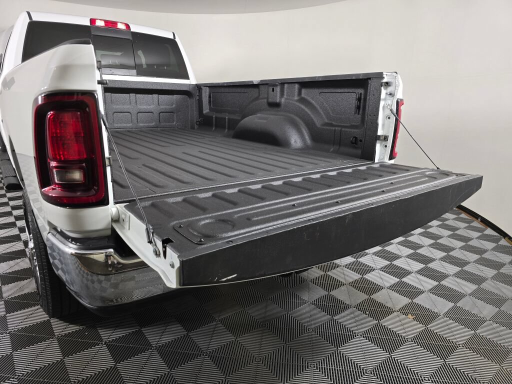 Used 2025 RAM 3500 Tradesman AWD/4WD image 15
