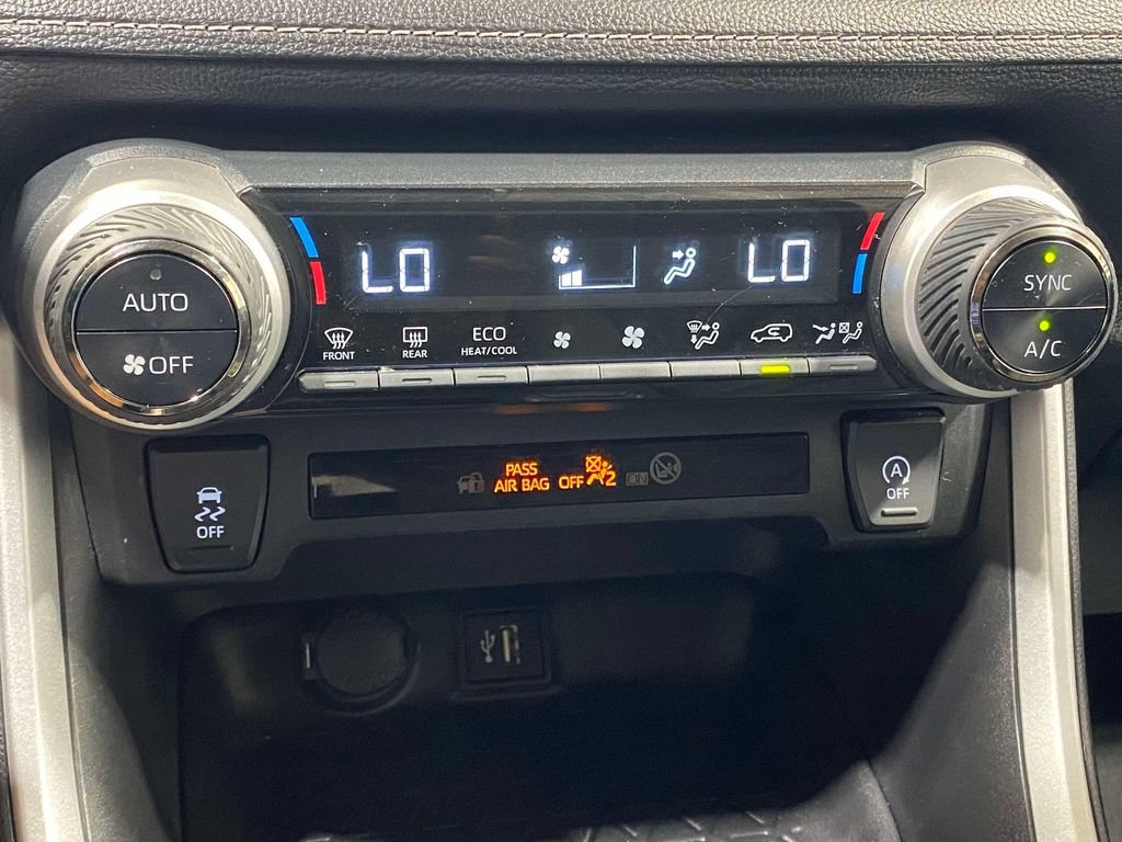 Used 2023 Toyota RAV4 XLE FWD image 31