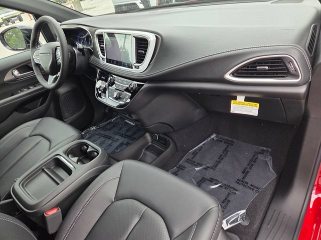 New 2027 Chrysler Pacifica Select FWD image 15