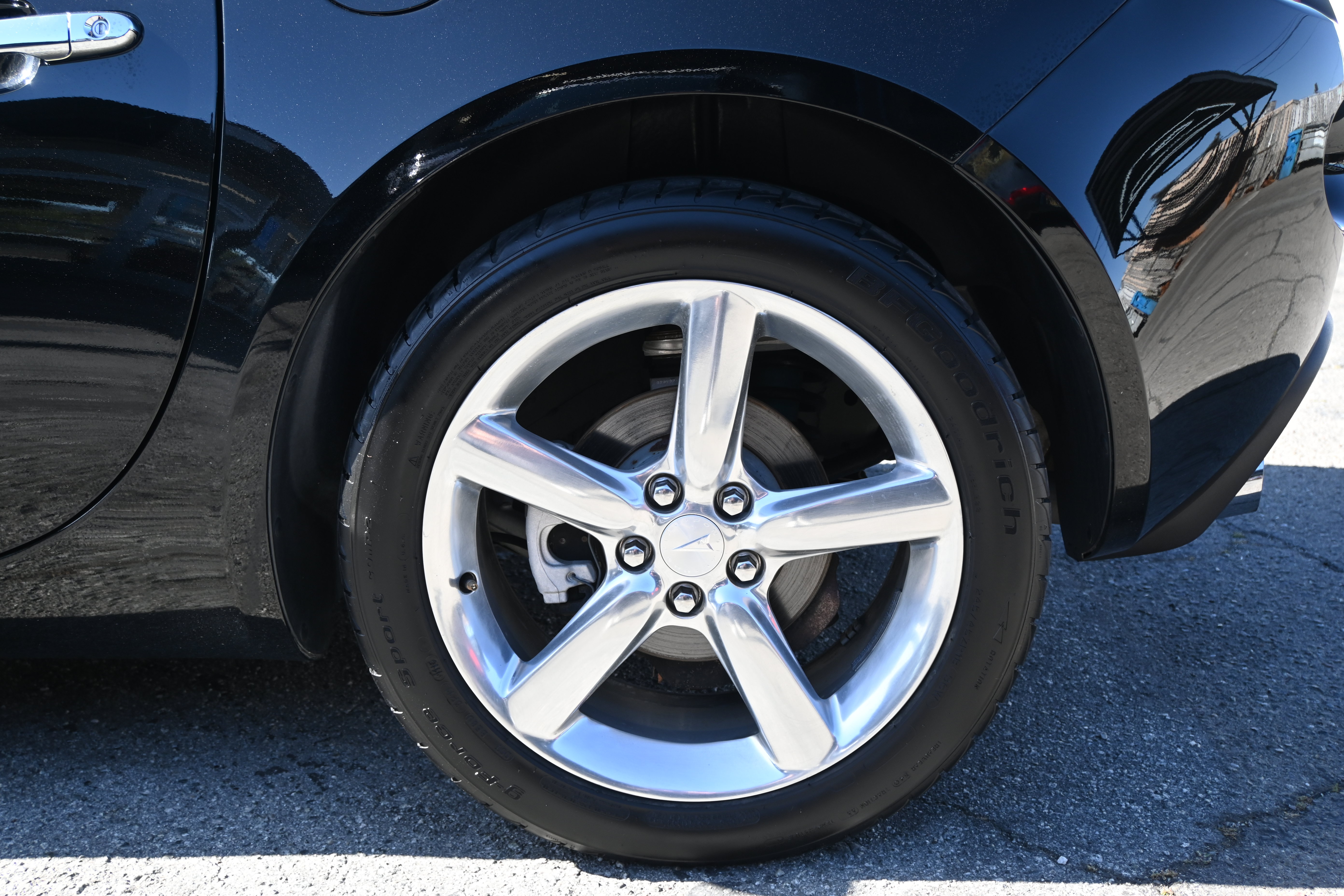 Used 2009 Pontiac Solstice GXP w/ Premium Package RWD image 13
