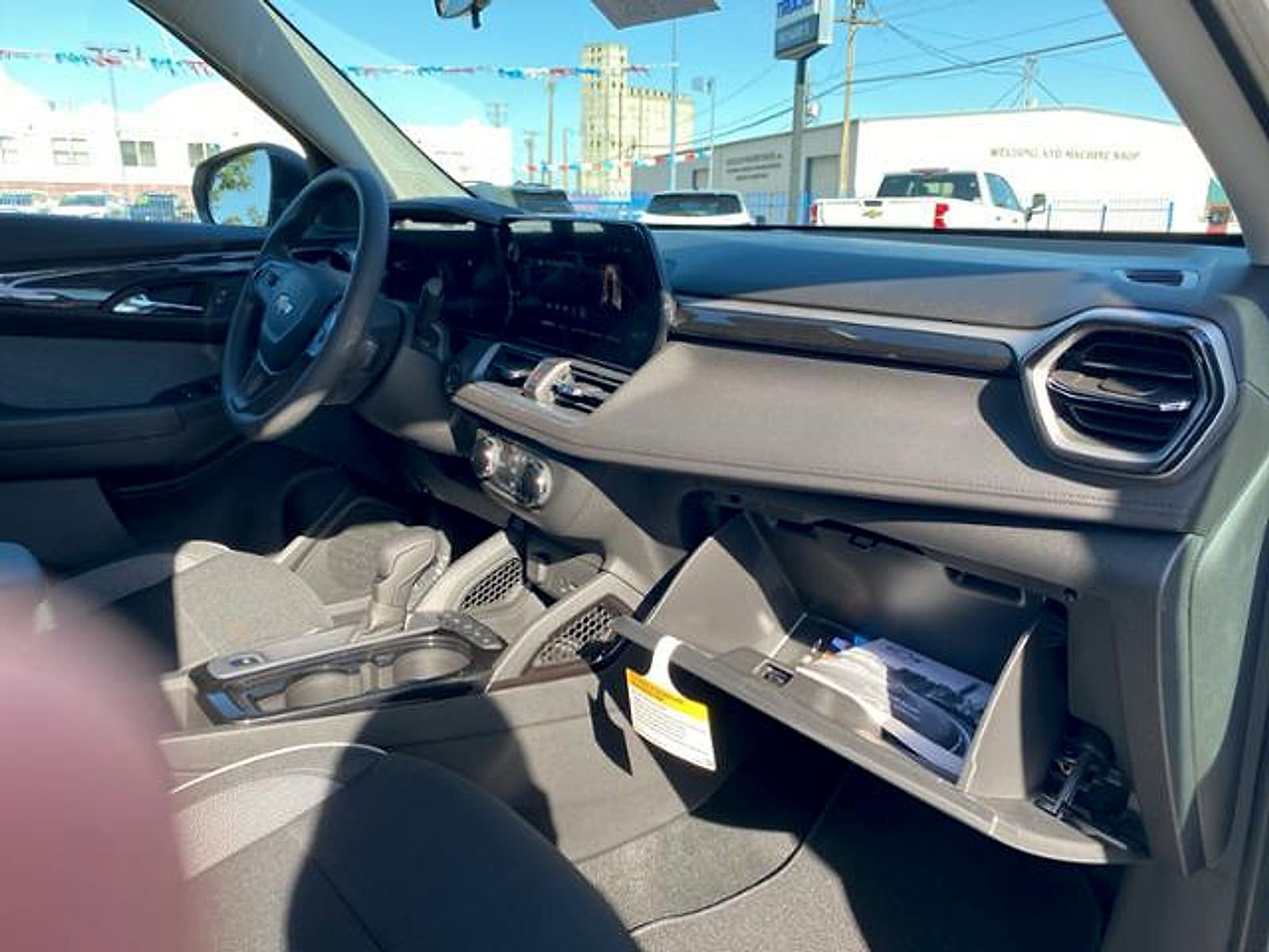 Used 2026 Chevrolet TrailBlazer LS w/ LS Convenience Package FWD image 24