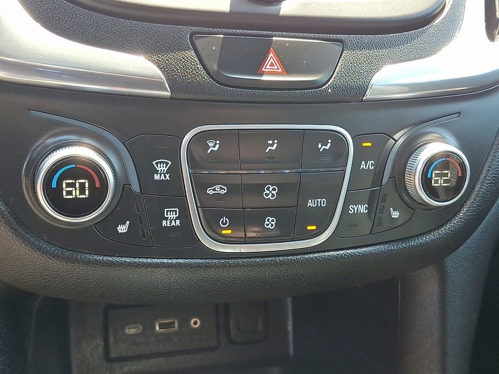 Used 2019 Chevrolet Equinox LT FWD image 16