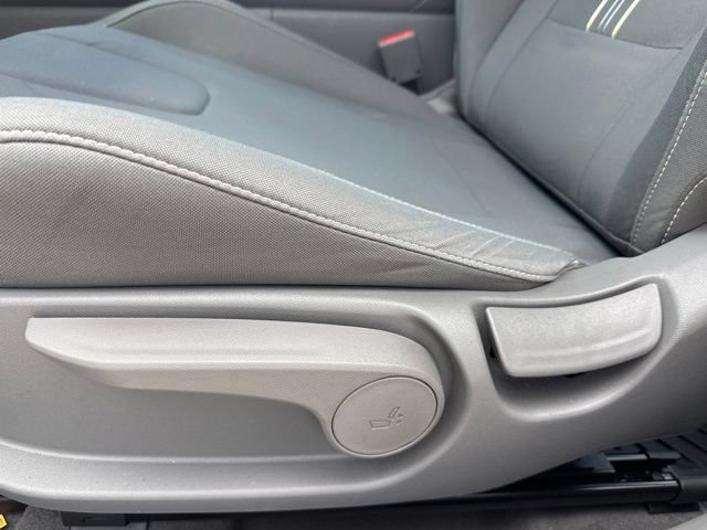 Used 2025 Hyundai Elantra Sport FWD image 13