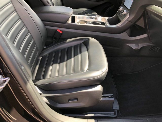 Used 2024 Ford Edge SEL image 13
