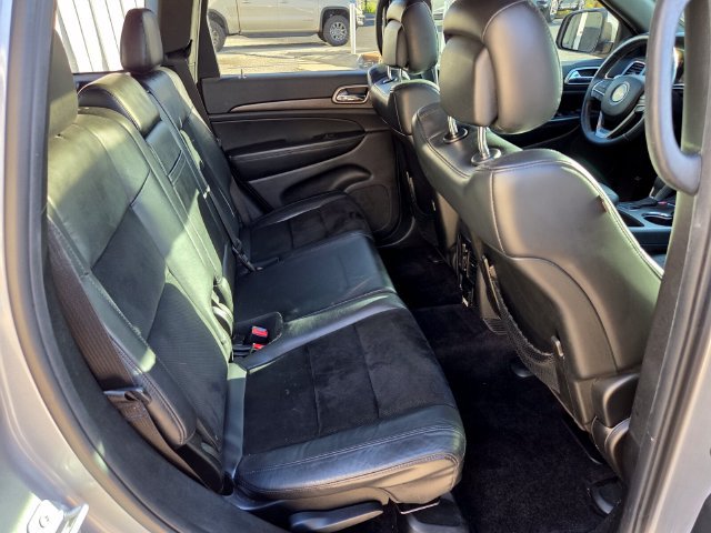 Used 2017 Jeep Grand Cherokee Altitude AWD/4WD image 14