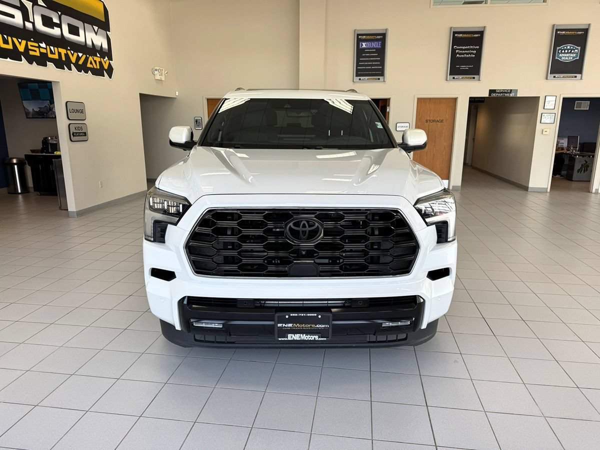 Used 2024 Toyota Sequoia Platinum AWD/4WD image 3