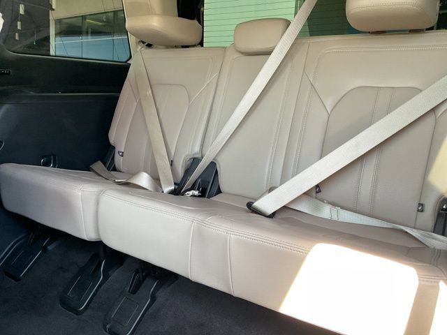 Used 2022 Ford Expedition Limited image 23
