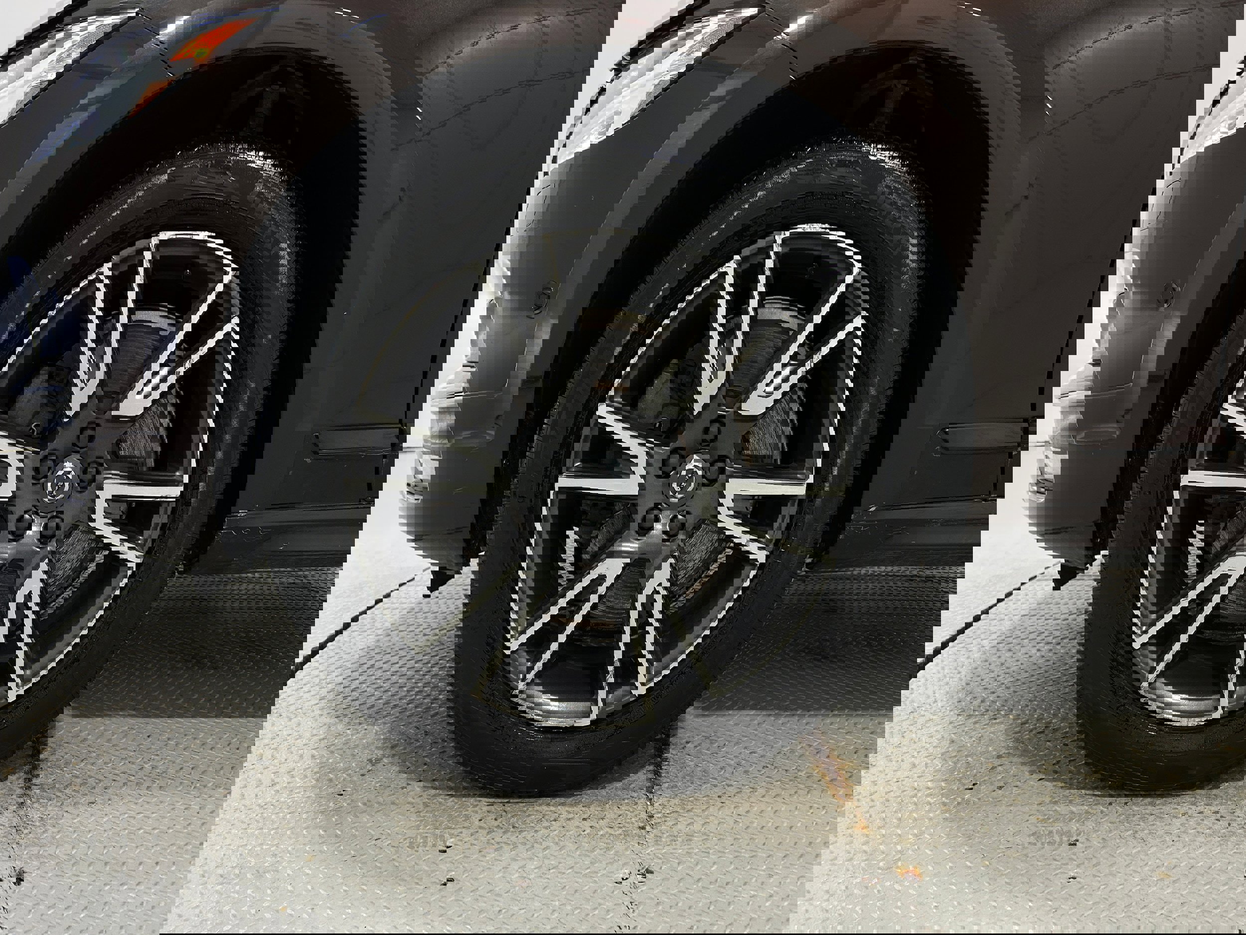 Used 2017 Volvo V90 T6 Cross Country image 38