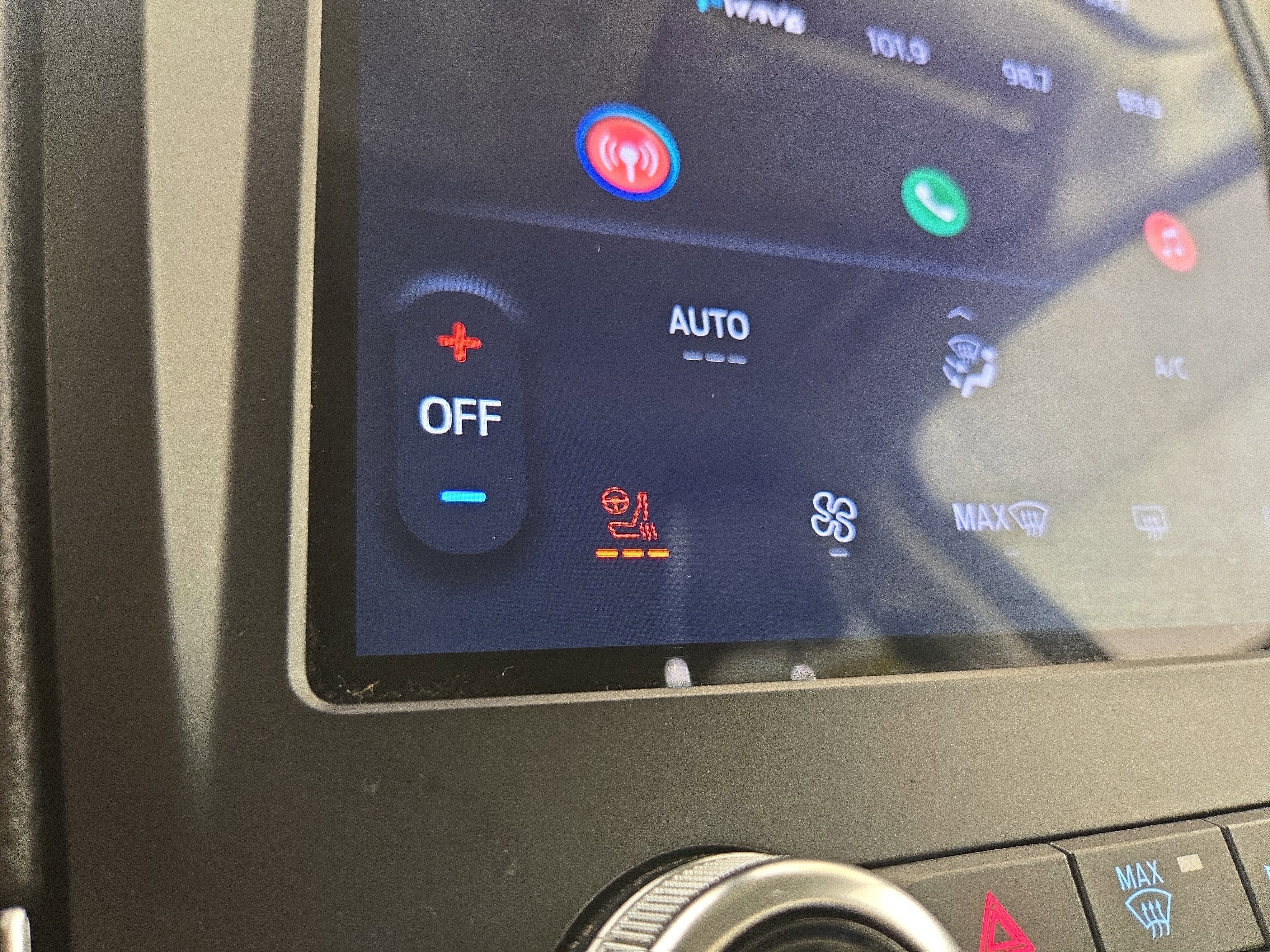 Used 2024 Ford Edge Titanium image 25