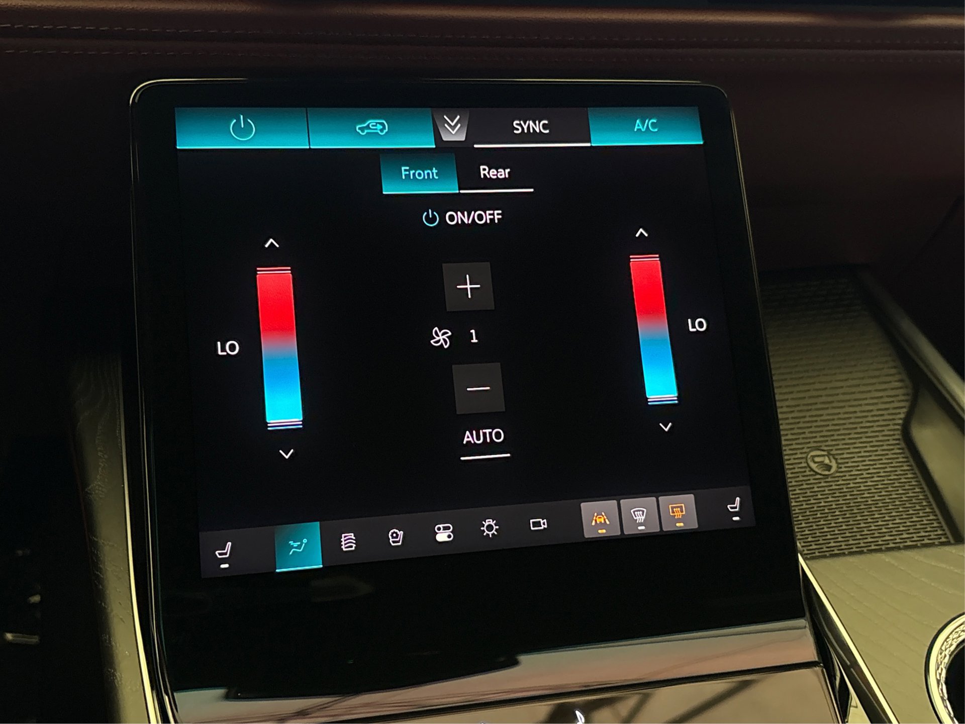 New 2026 Cadillac Escalade ESV Luxury AWD/4WD image 25